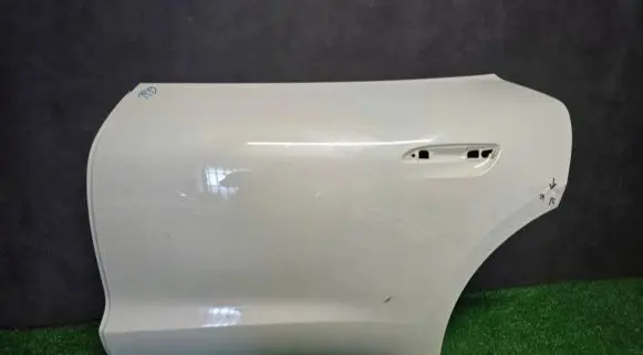 Porsche Taycan 9J1 Rear door 9J1833193 A945MM04