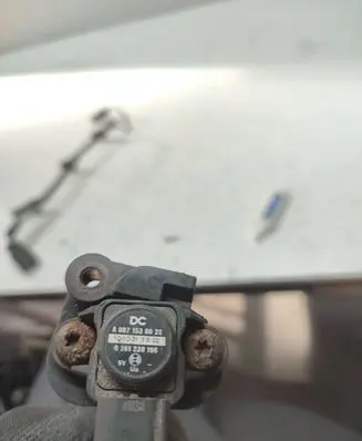 Mercedes-Benz Sprinter W906 Air pressure sensor A0071530020