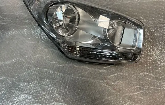 KIA Venga Headlight/headlamp 92102-1p000 00030136BL