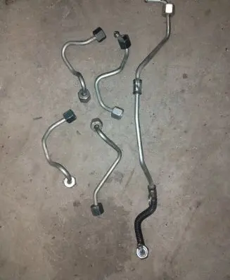 Mazda CX-3 Fuel injector supply line/pipe 