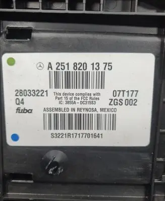 Mercedes-Benz ML W164 Antenna control unit A2518201375 28033221 07T177