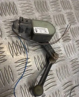 Volkswagen Touareg I Yaw turn rate sensor 7L6616571 15160100842