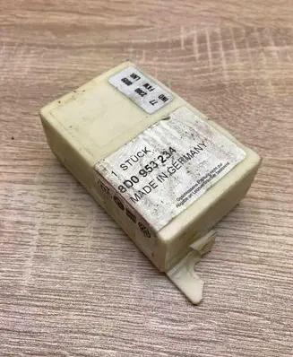 Audi A4 S4 B5 8D Immobilizer control unit/module 8D0953234