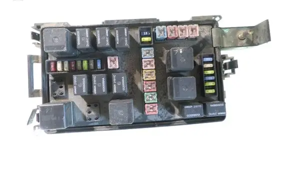 Dodge Magnum Fuse module P04692026AD P04692026ADA