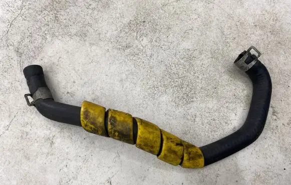 Nissan Pathfinder R51 Engine coolant pipe/hose