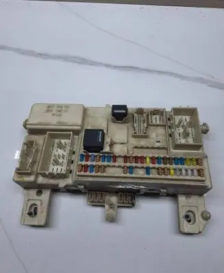 Volvo V50 Fuse module 31268178