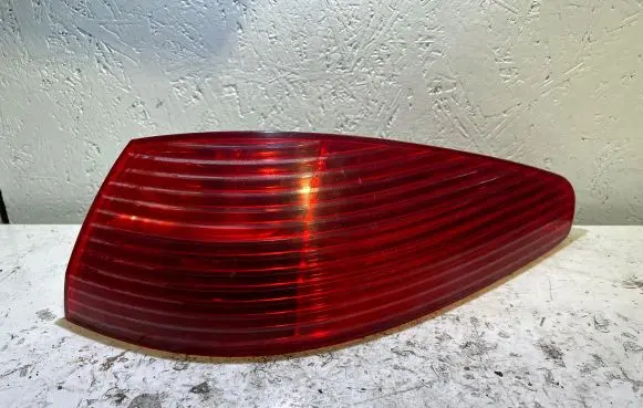 Peugeot 607 Rear/tail lights