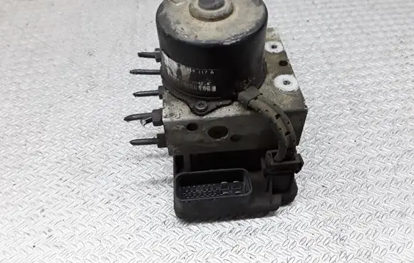 Audi A3 S3 8L ABS Pump 1J0907379