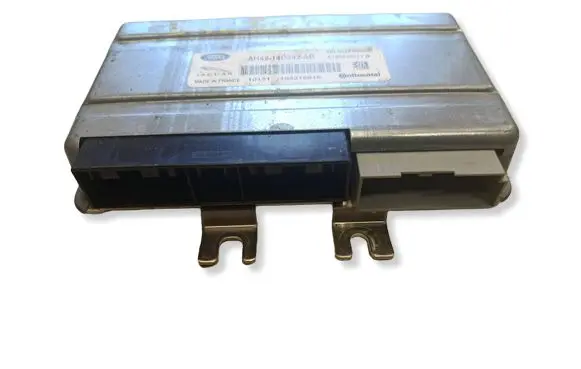 Land Rover Discovery 4 - LR4 Air suspension control unit module (rear) AH4214D392AB S180010011 104216816