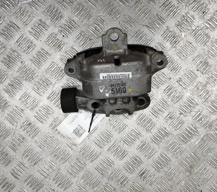 Opel Mokka Engine mount bracket 95135160