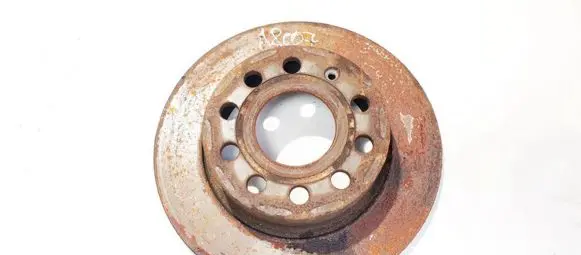 Seat Leon (5F) Rear brake disc neventiliuojamas