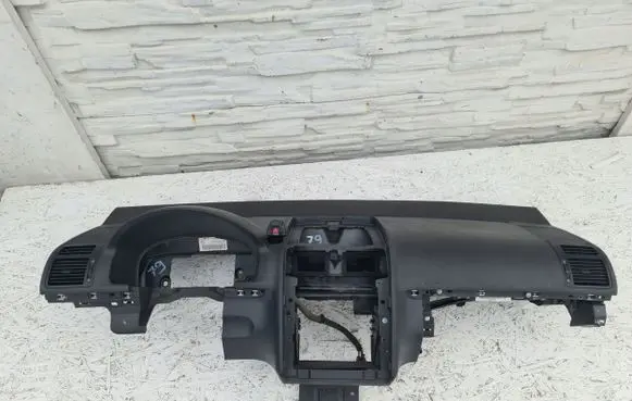 Volkswagen Touran I Dashboard