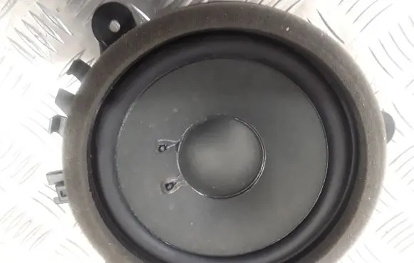 Volvo V40 Front door speaker 30657445