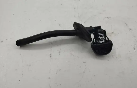 Toyota RAV 4 (XA30) Rear window washer spray nozzle 