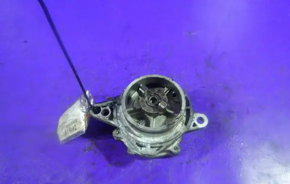 BMW 3 E36 Vacuum pump 96110885