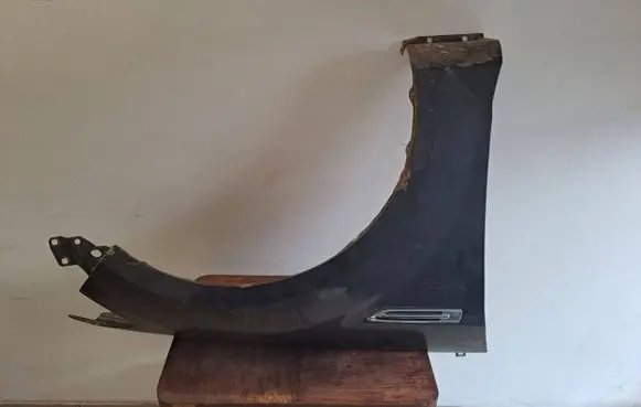 Ford Mondeo MK IV Fender
