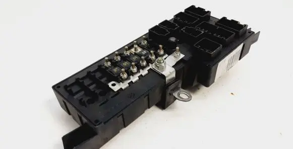 Volvo XC90 Fuse module 8678449