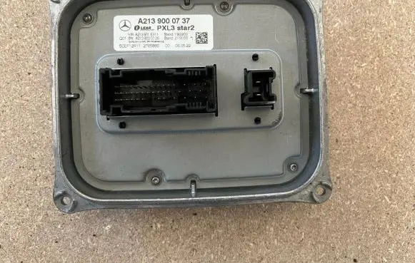 Mercedes-Benz E W213 Headlight ballast module Xenon A2139000737