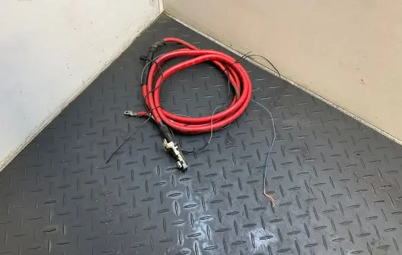 BMW 5 E60 E61 Positive cable (battery) 9176949