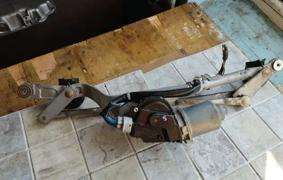 Toyota Auris 150 Front wiper linkage and motor 8511002190 1593000831