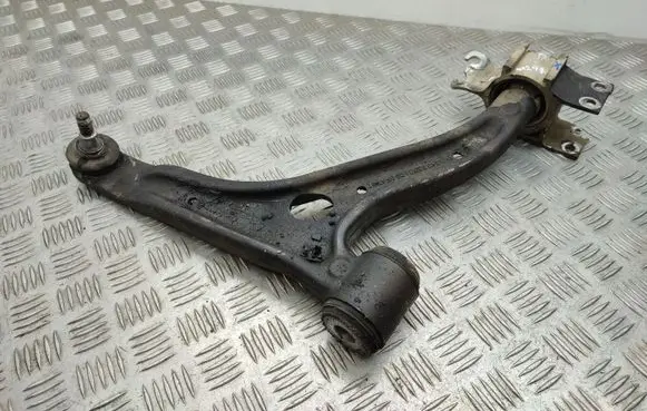 Mercedes-Benz A W176 Front lower control arm/wishbone 