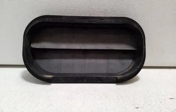 Audi A5 Quarter panel pressure vent 6R0819465C