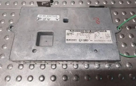 Audi Q7 4L MMI control unit 4E0035729 4L0910732P