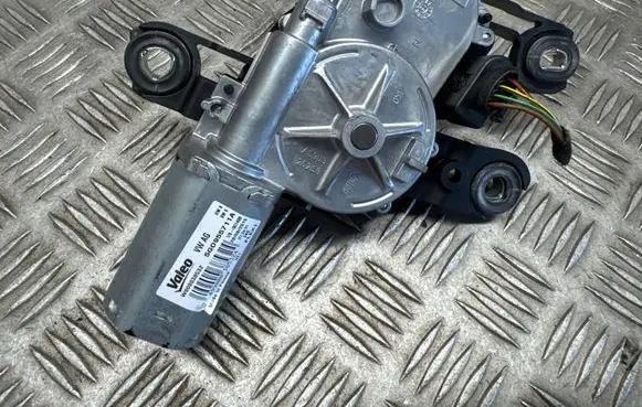 Volkswagen PASSAT B8 Rear window wiper motor 5G0955711A