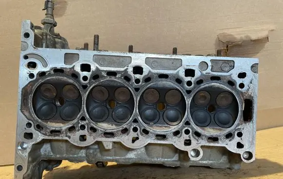 Opel Tigra B Engine head 55355430