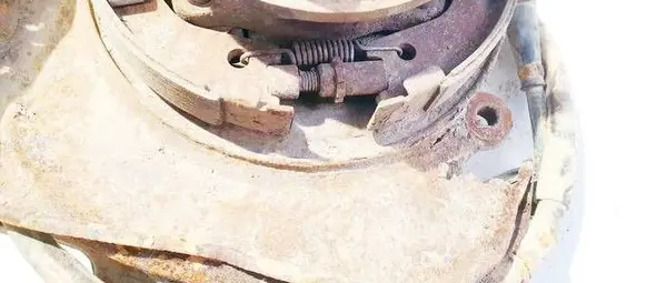 KIA Sorento Handbrake/parking brake pads 