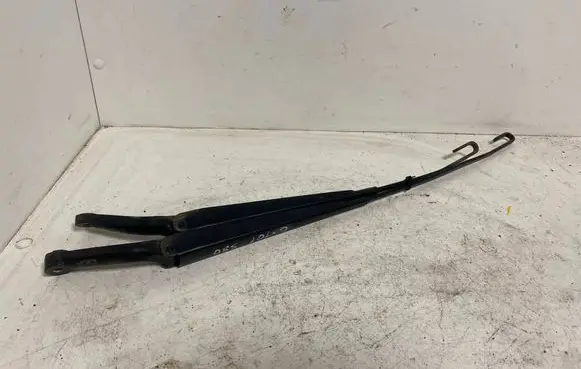 Volvo S80 Front wiper blade arm 9151692 9151691 09154518