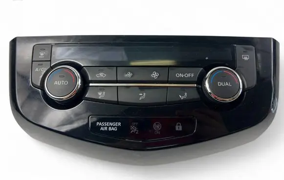 Nissan Qashqai Interior fan control switch 275004EA0A