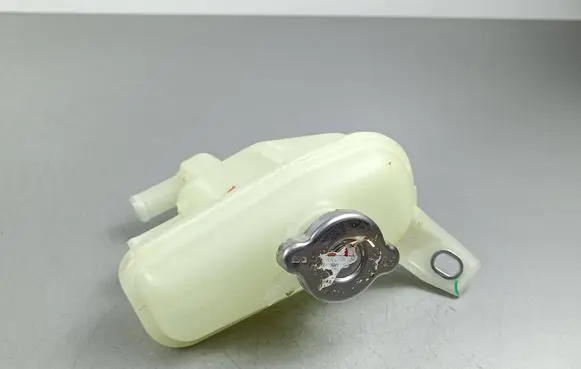 Honda CR-V Coolant expansion tank/reservoir