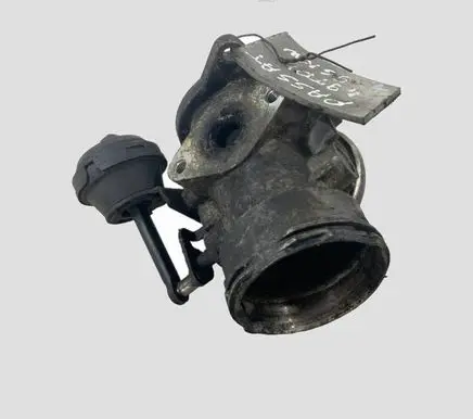 Volkswagen PASSAT B5.5 EGR valve 038131501J 112101040