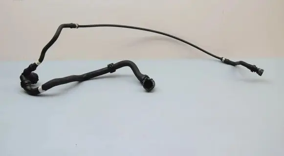 BMW 5 G60 G61 Engine coolant pipe/hose 9886635