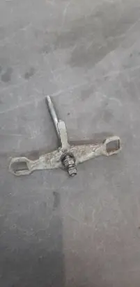 BMW M5 F90 Fuel Injector clamp holder 7599878