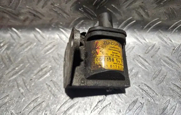 Mercedes-Benz 190 W201 High voltage ignition coil 0001585403 510170002