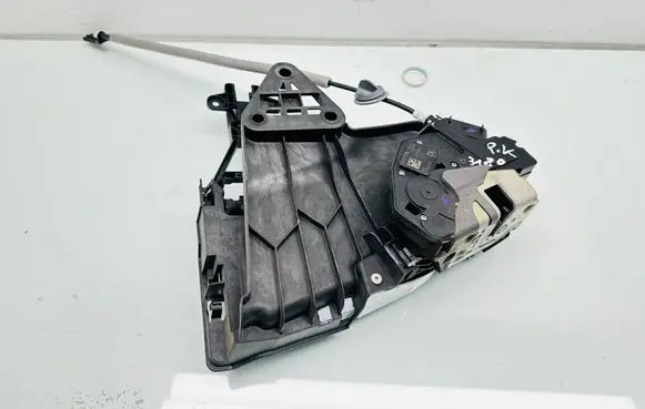 Volvo V60 Front door lock 31301738