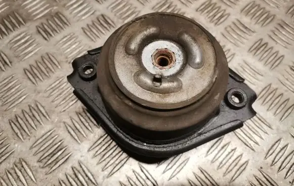 Mercedes-Benz ML W164 Engine mount bracket 2512403117