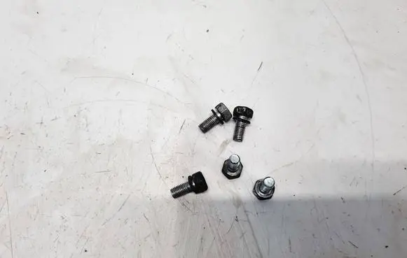 Suzuki Grand Vitara II Nuts/bolts 