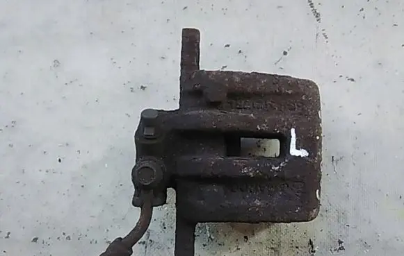 Chevrolet Captiva Rear brake caliper