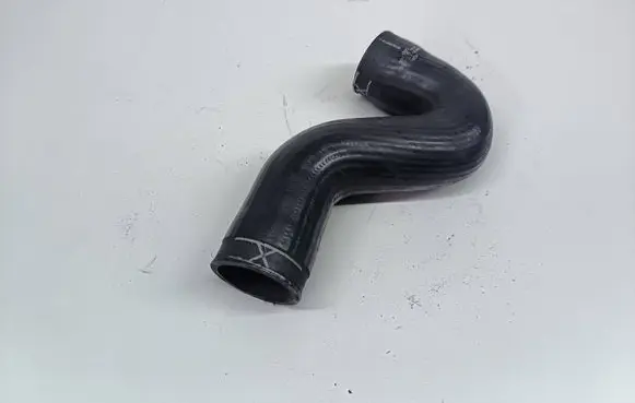 Intercooler hose/pipe
