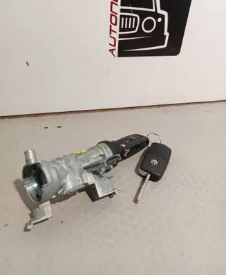 Volkswagen Touran I Ignition lock 1K0905851B