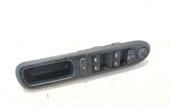 Peugeot 407 Electric window control switch 532697001 532697045