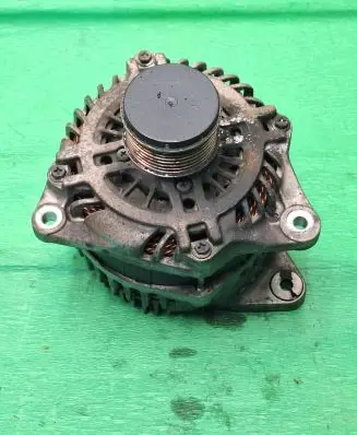 Subaru Forester SH Generator/alternator 23700AA640