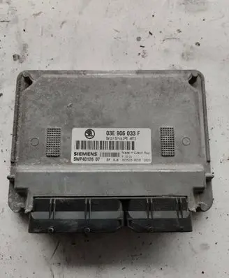 Skoda Fabia Mk1 (6Y) Engine control unit/module ECU 03E906033F 5WP4012607 554016607