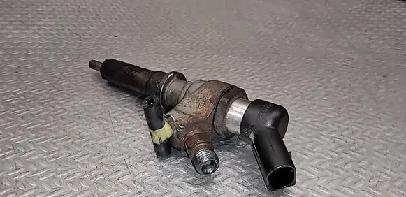 Peugeot 307 Fuel injector 9636819380