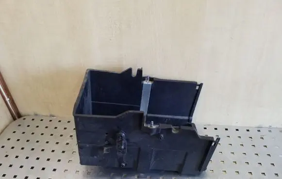 Ford Focus Battery box tray AM5110723AB