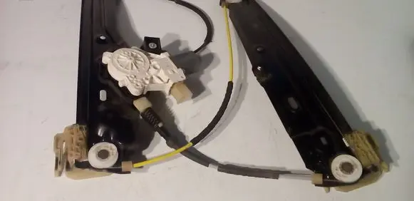 BMW 7 F01 F02 F03 F04 Front door window regulator motor 70460320