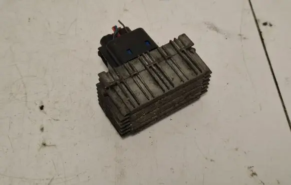 Opel Zafira B Glow plug pre-heat relay 55353011 51299014A